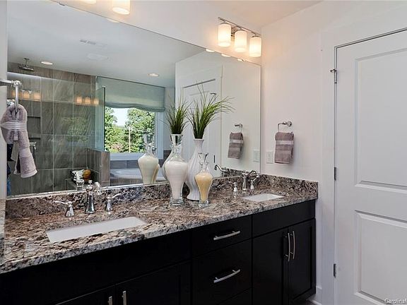 4th image of 153 Eagles Landing Dr #12