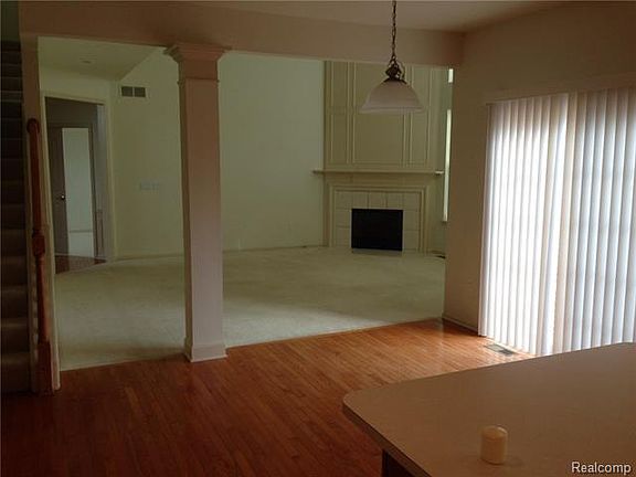 4th image of 16591 Johnson Creek Dr #24