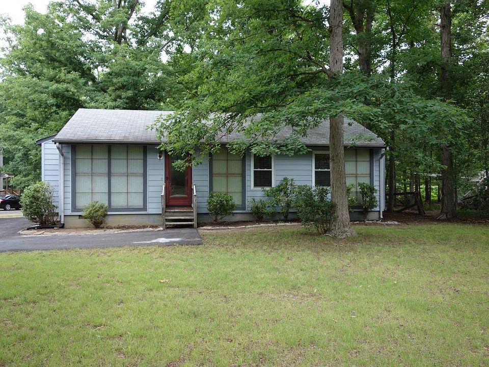 Front outside- level lot