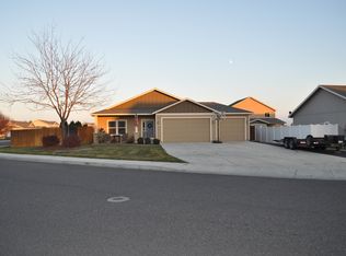 4413 Des Moines Ln, Pasco, WA 99301