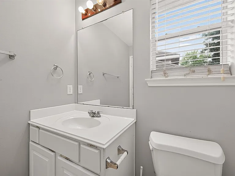 10031 Magnolia Way — Photo 30