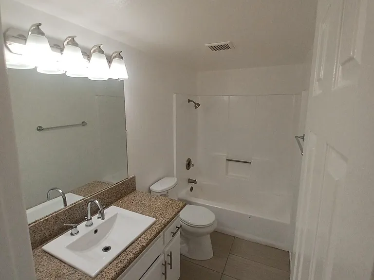 314 Hermosa Ave — Photo 5