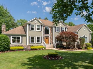 16 Holland Ln, Colts Neck, NJ 07722