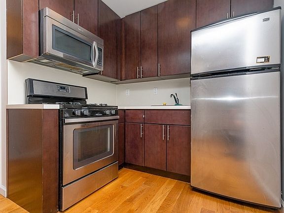 2nd image of 1369 Dekalb Ave APT 7