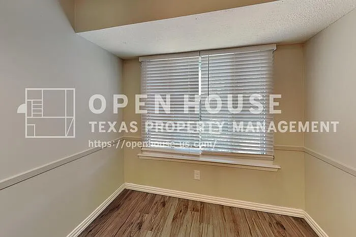 8037 Berrybrook Dr — Photo 7