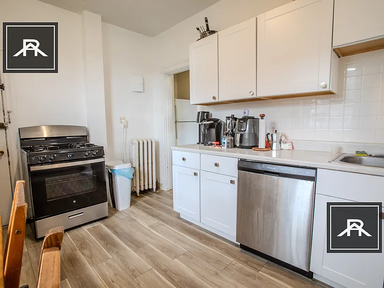 22 Glenville Ave #3 — Photo 2