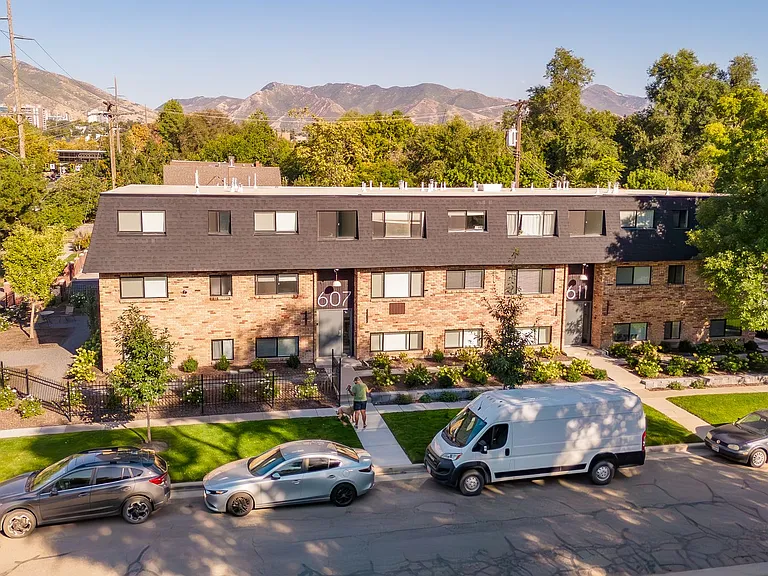 SoTro Apartments — Photo 14