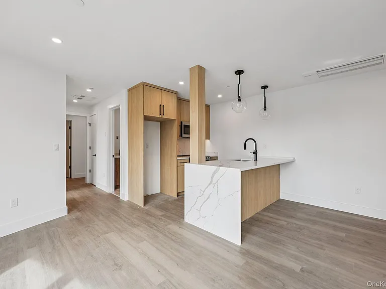 325 Manville #201 — Photo 5