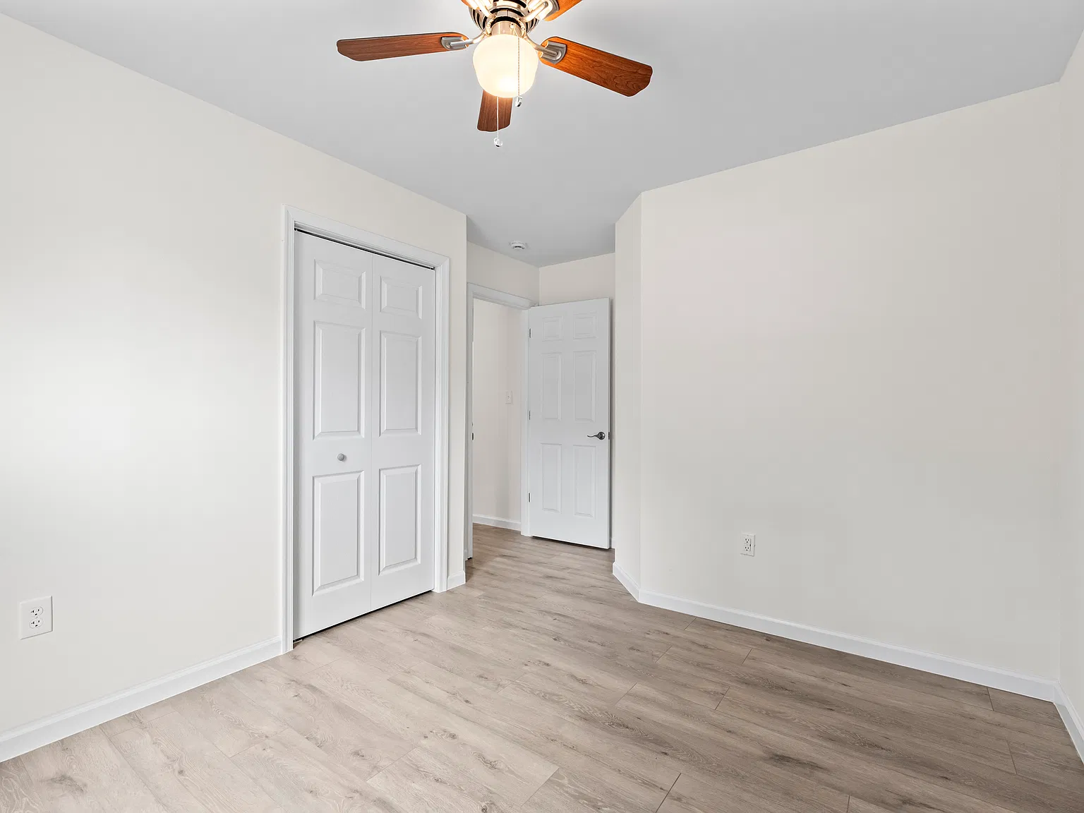 3 bed, 1360 sqft, $2,250 — Photo 3