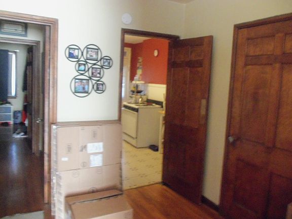3rd image of 1334 W 3rd Ave #B