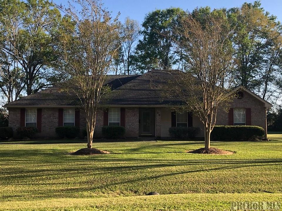 2nd image of 26 Rosewood Dr