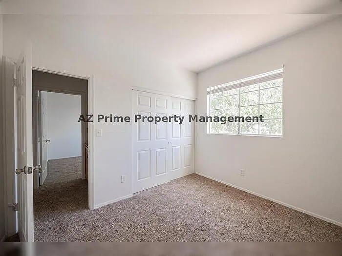 489 W Carmen St — Photo 24