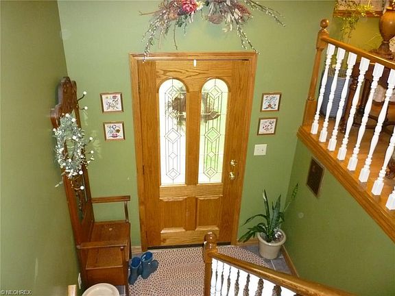 3rd image of 194 Beachwood Ave