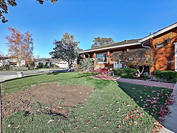 3rd image of 2026 Elmgrove Ln
