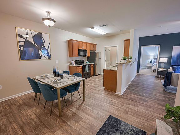 2nd image of 5418 Sirius Dr #3-207