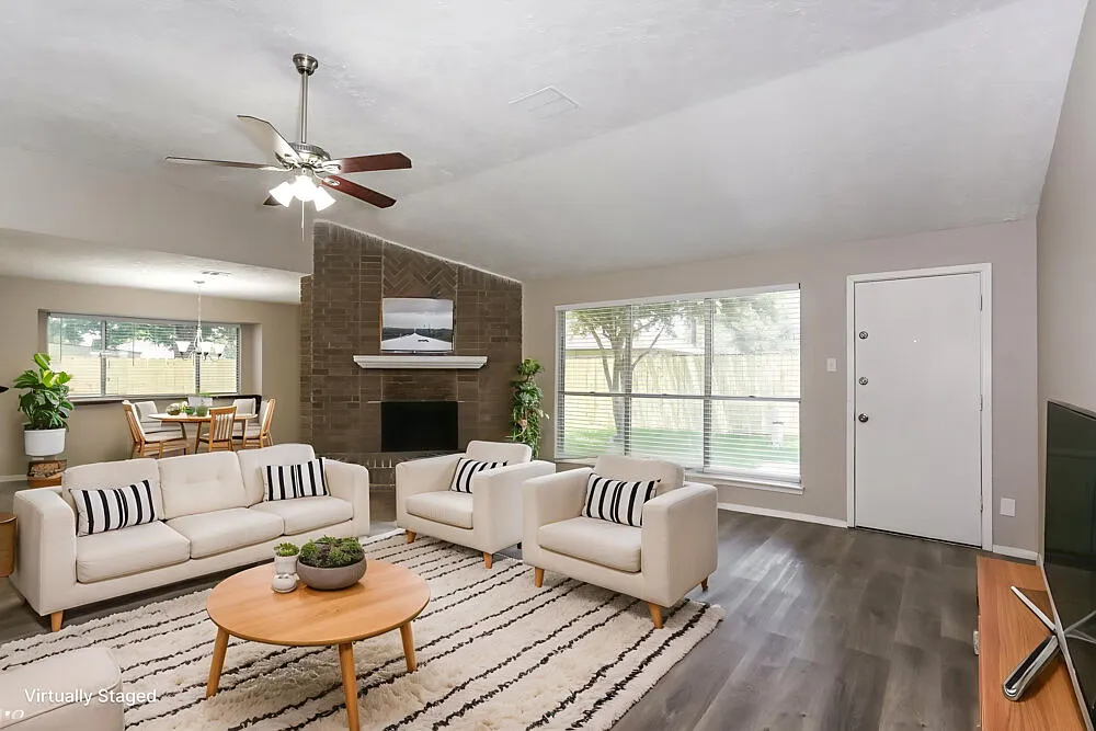 3 bed, 2.0 bath, 1696 sqft, $1,855 — Photo 3