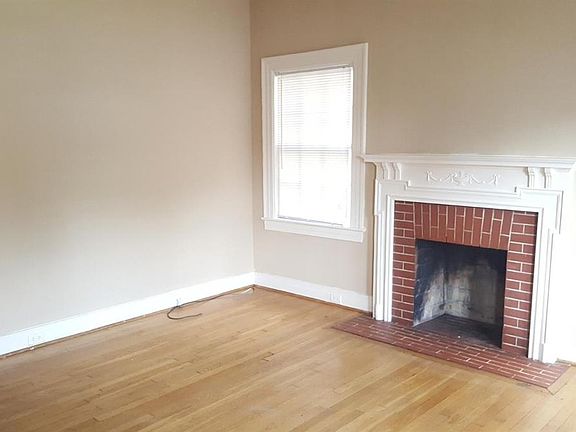 3rd image of 104 Dantzler Dr