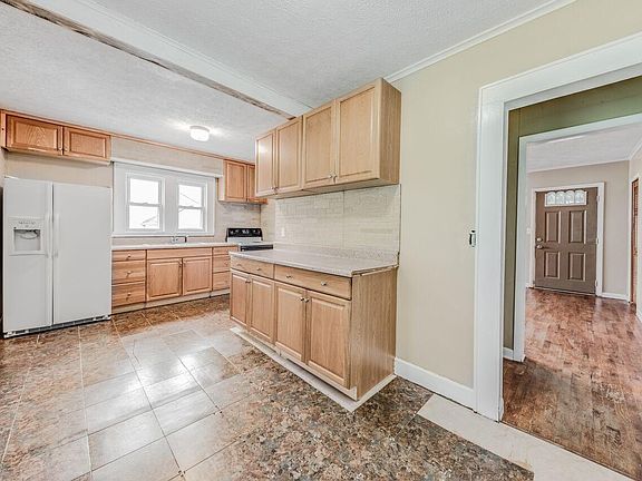 4th image of 505 McGinley St