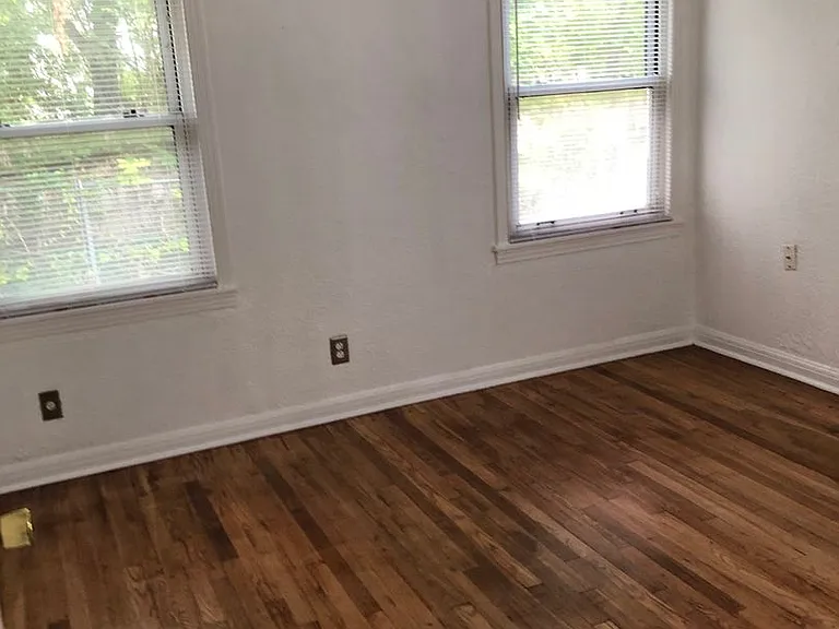 903 Conder St — Photo 13