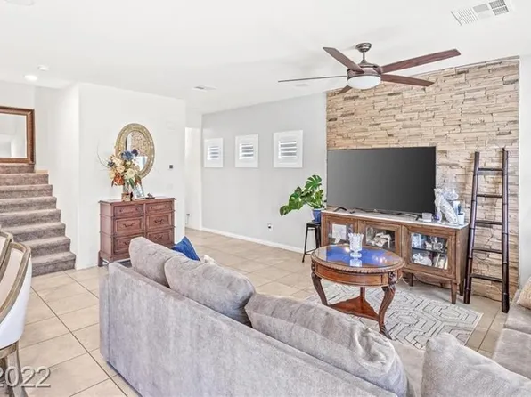 9161 Rolling Sky Dr, Las Vegas, NV 89178