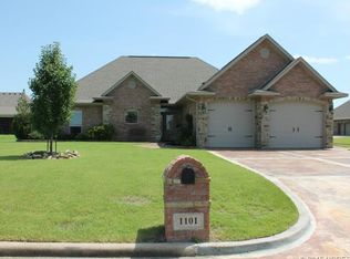 1101 Cobblestone Ct, Muskogee, OK 74403