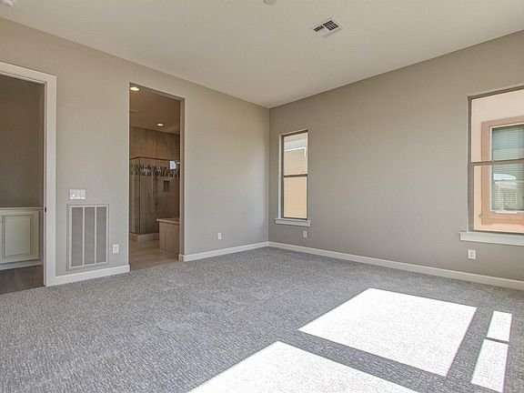 4th image of 129 E Kennedia Dr