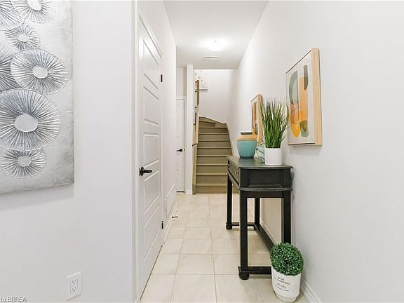 4th image of 677 Park Rd N #150