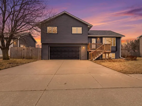 301 Ramona St, Hartford, SD 57033