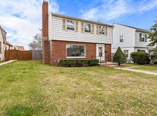 5730 W Roosevelt Dr, Milwaukee, WI 53216