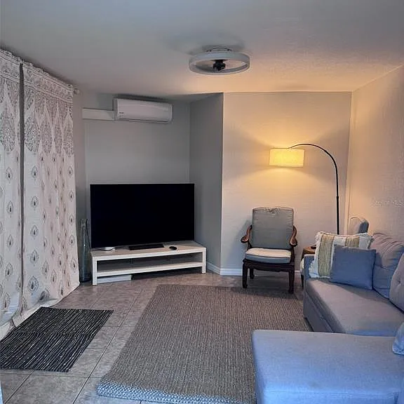 6304 Beechwood Ave — Photo 63