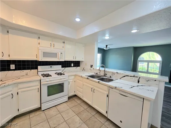 7950 W Flamingo Rd Unit 1148, Spring Valley, NV 89147