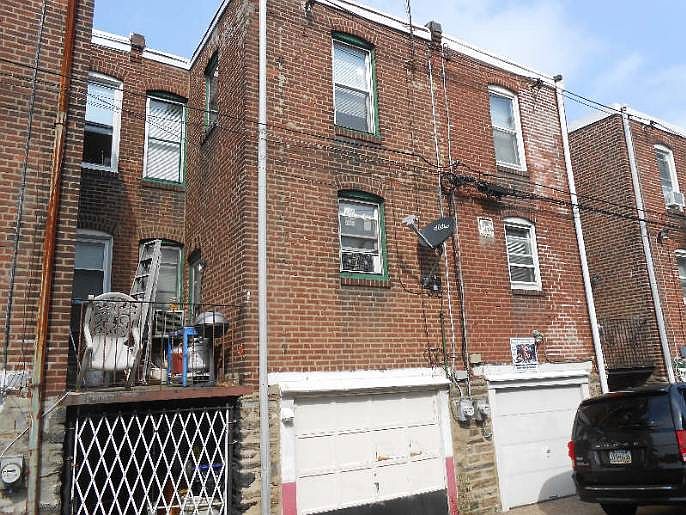 2nd image of 5247 N Howard St