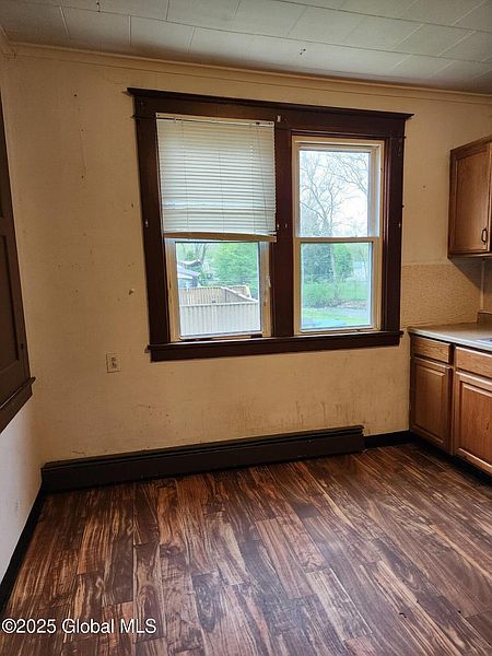 3rd image of 31 Ft Johnson Avenue