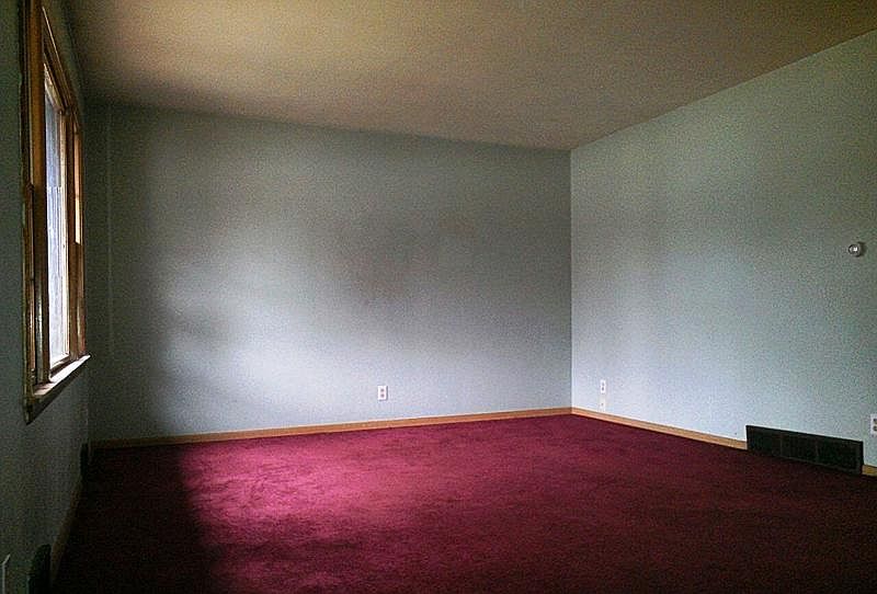 2nd image of 1418 W Riverside Blvd