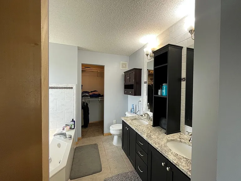 20579 Hampshire Way — Photo 10