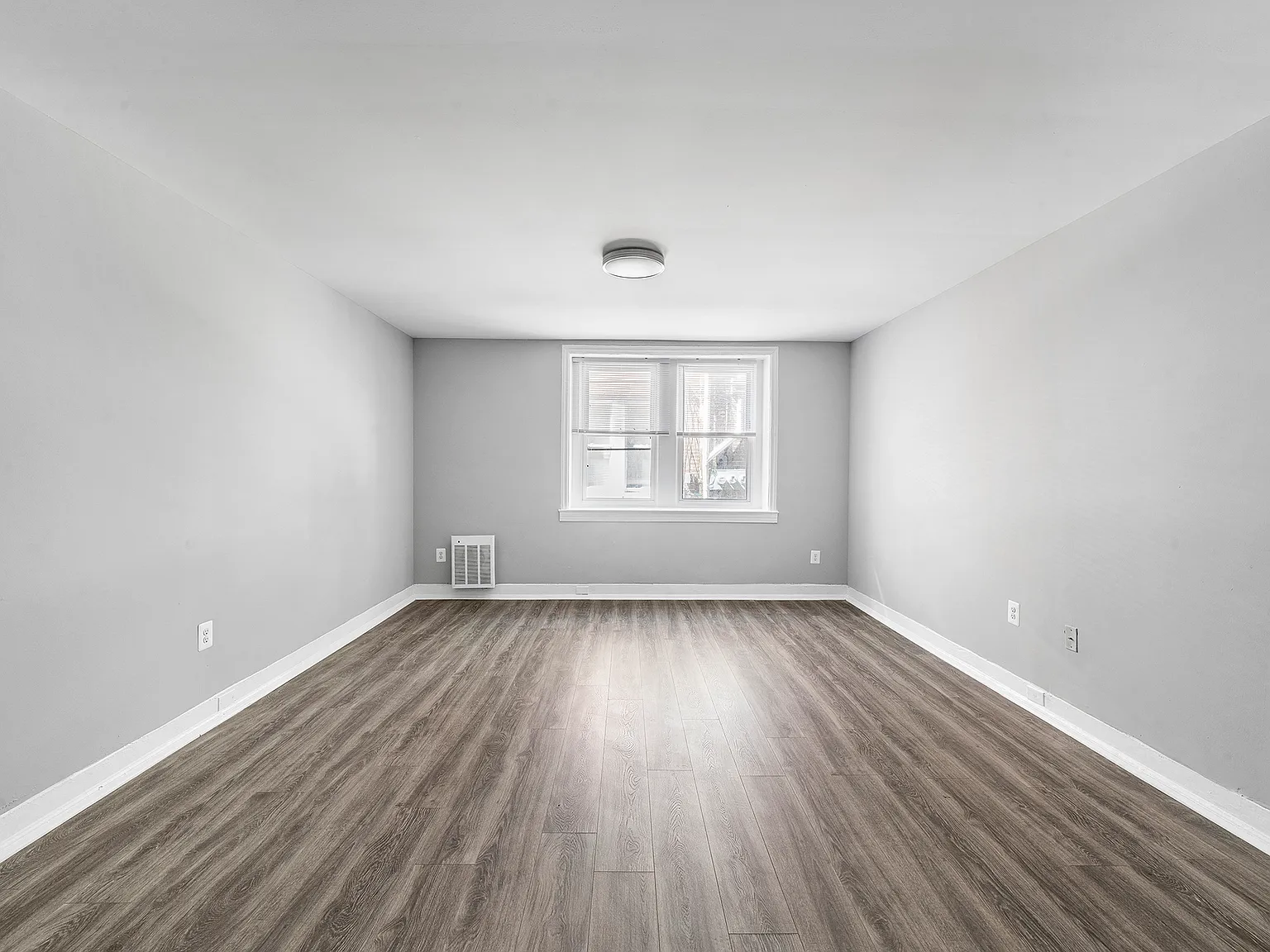 Griscom Apartments — Photo 3