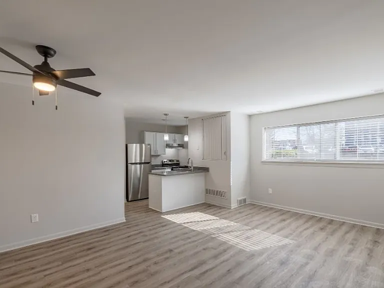 620 S Center St — Photo 5