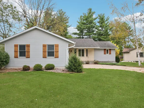 873 W Woodland Trl, Prairie Du Sac, WI 53578
