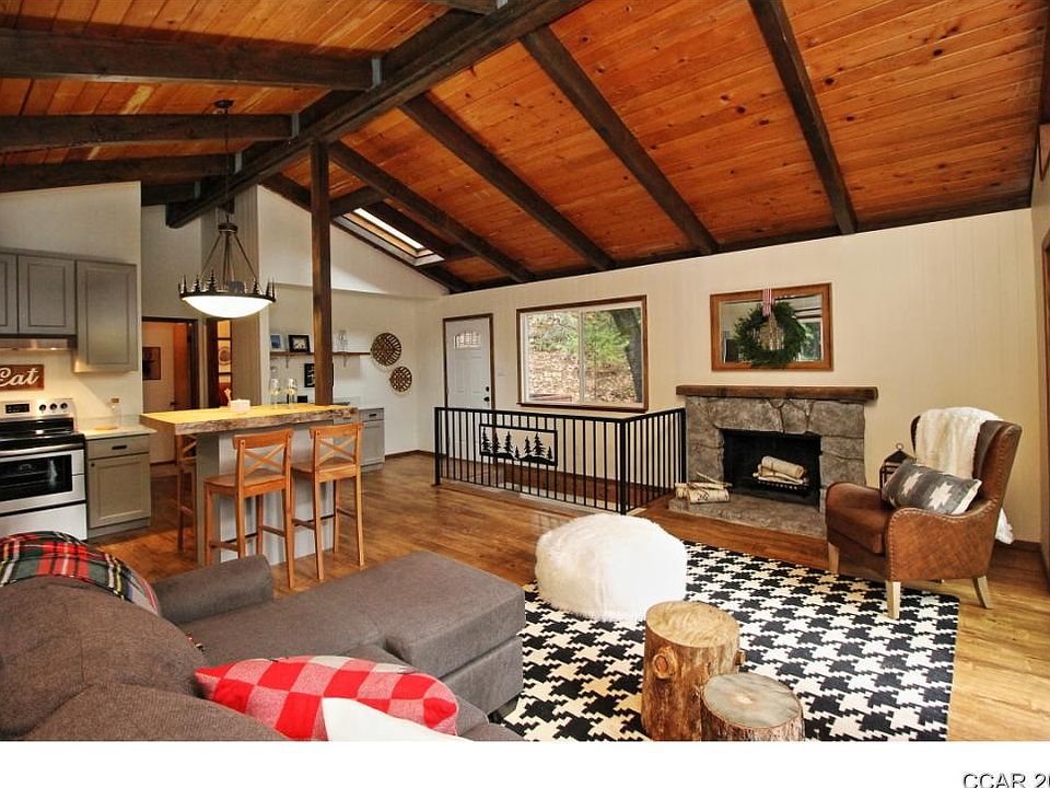 1st image of 1667 Gertrude Way