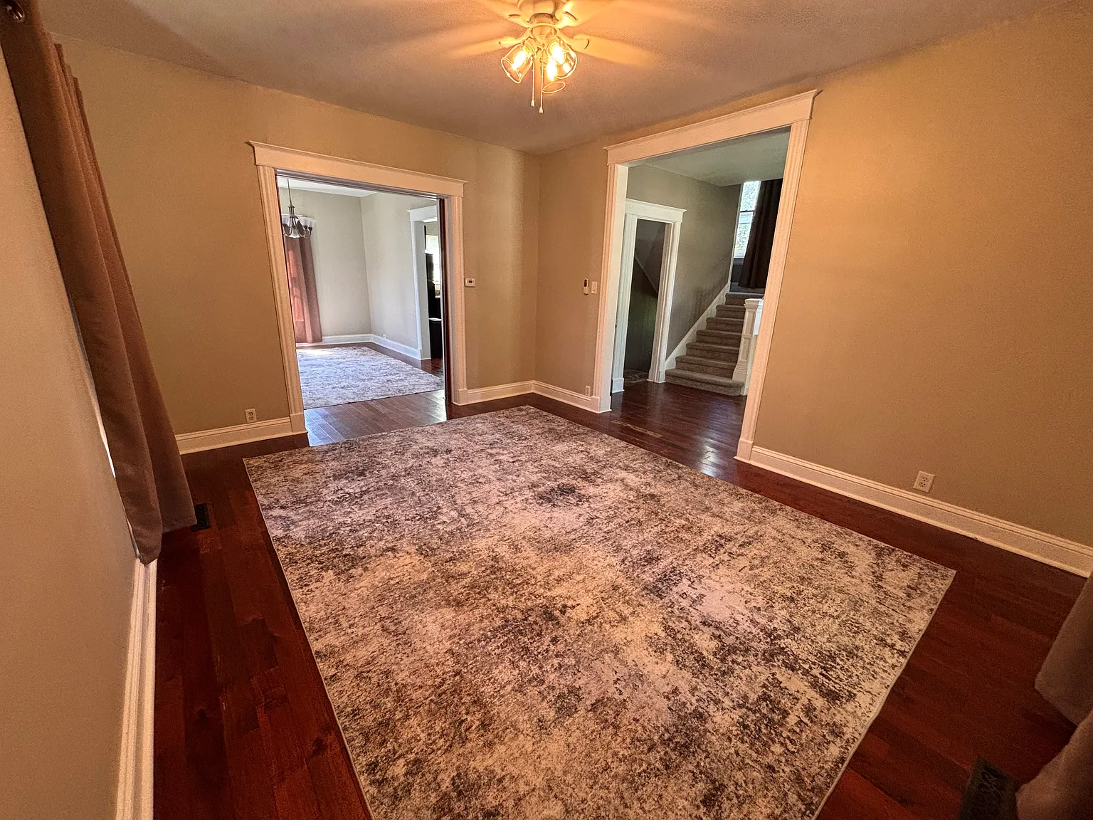 3 bed, 1.5 bath, 1624 sqft, $1,800 — Photo 4