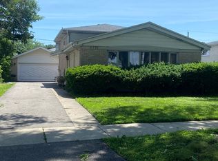 9715 Le Claire Ave, Skokie, IL 60077