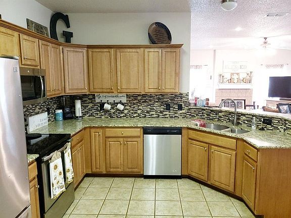 5th image of 4417 106th St Unit A