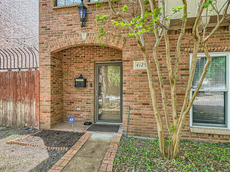 4129 Holland Ave — Photo 35