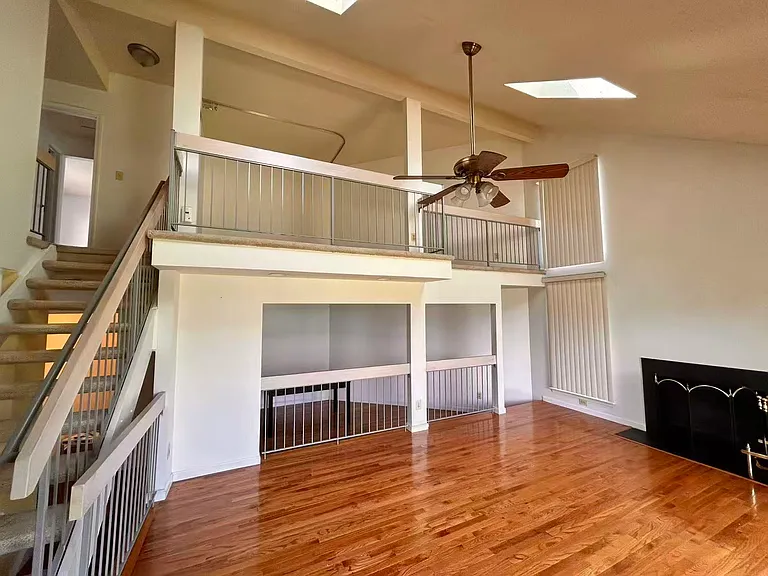 28 Spencer St #213 — Photo 8