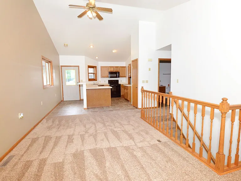 2723 Winsor Dr #2723 — Photo 3