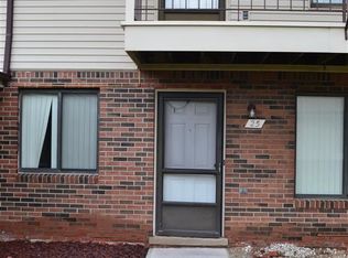 30010 Utica Rd, Roseville, MI 48066