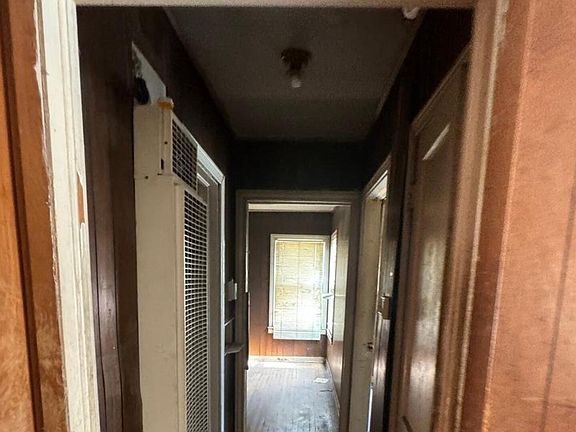5th image of 415 W SOUTHCROSS BLVD