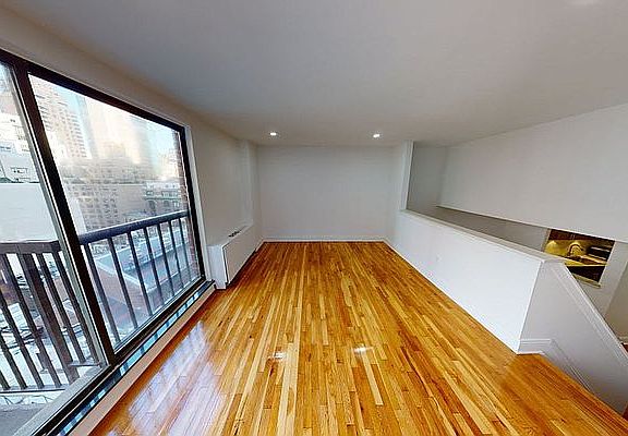 4th image of 123 E 54th St APT 8B