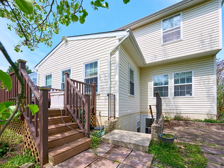 68 George Thomas Dr #B — Photo 3
