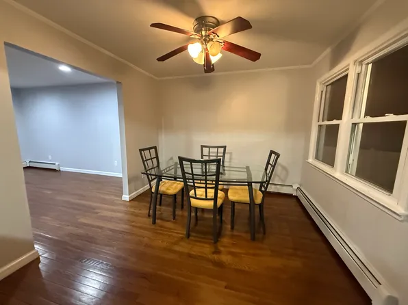 (undisclosed Address), West Babylon, NY 11704